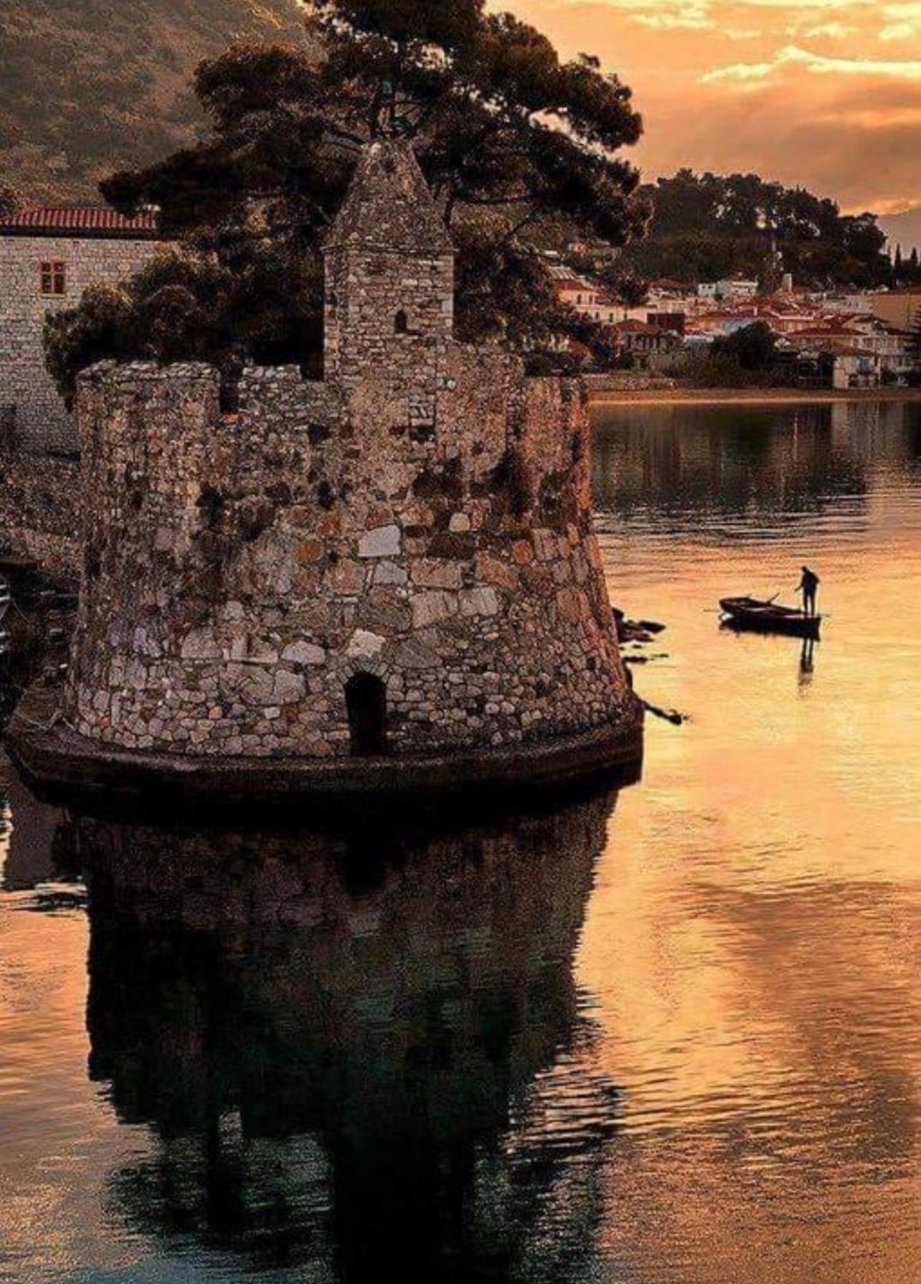 Nafpaktos-Luxury Suite Zewnętrze zdjęcie